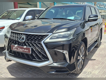 Lexus  LX  570 S  2016  Automatic  305,000 Km  8 Cylinder  Four Wheel Drive (4WD)  SUV  Black