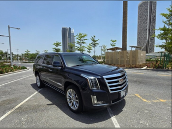 Cadillac Escalade ESV 2017 Automatic 99,171 Km 8 Cylinder Four Wheel Drive (4WD) SUV Dark Blue