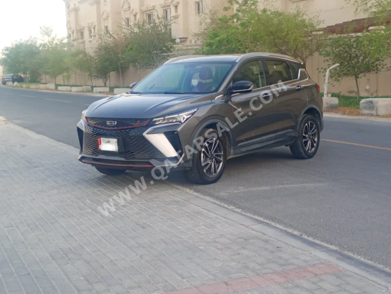جيلي  كوول راي  2024  اوتوماتيك  100,000 كم  4 سلندر  سحب امامي  اس يو في  رمادي