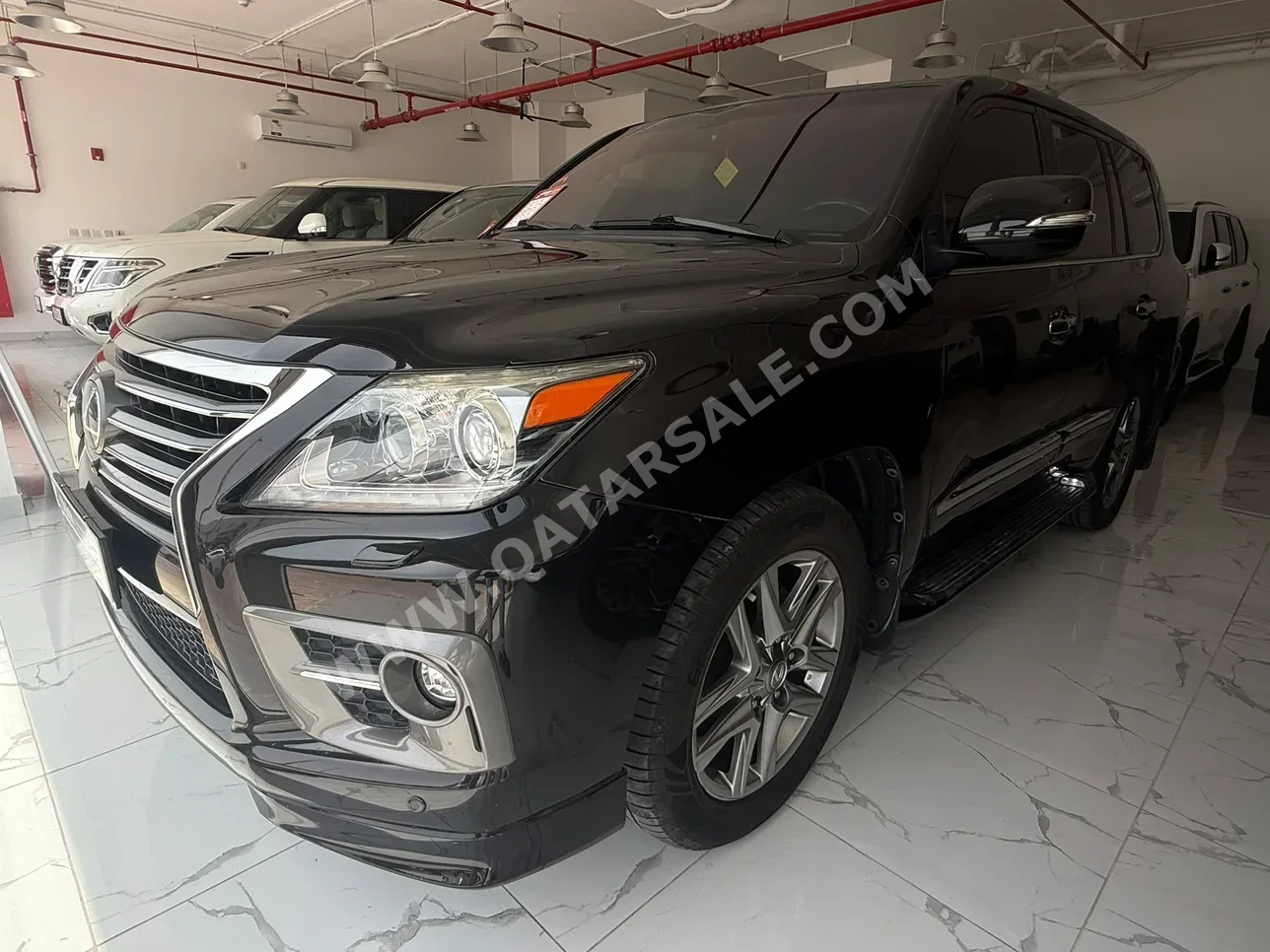 لكزس ال اكس 570 اس 2015 اوتوماتيك 153,000 كم 8 سلندر دفع رباعي اس يو في أسود