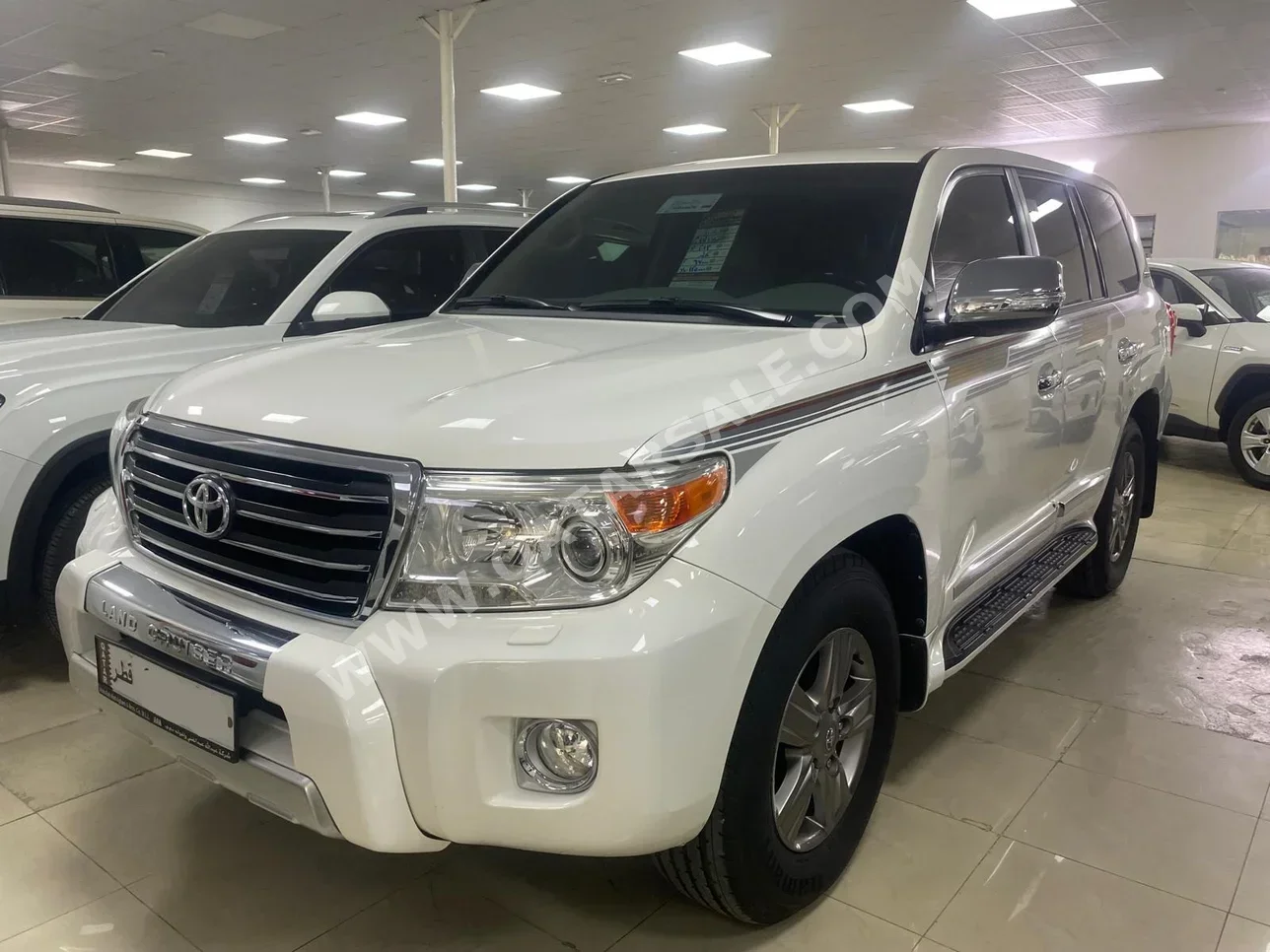 Toyota Land Cruiser GXR 2013 Automatic 68,000 Km 8 Cylinder Four Wheel Drive (4WD) SUV White