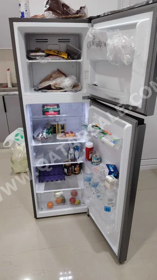 Hisense Top Freezer Refrigerator - Gray