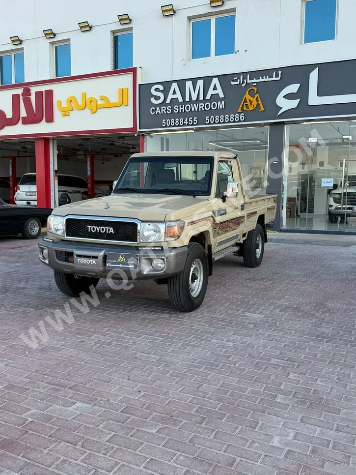Toyota  Land Cruiser  LX  2022  Manual  168,000 Km  6 Cylinder  Four Wheel Drive (4WD)  Pick Up  Beige