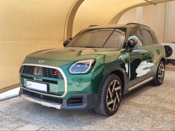 Mini  Cooper  CountryMan  2025  Automatic  13,000 Km  4 Cylinder  Rear Wheel Drive (RWD)  Hatchback  Olive Green  With Warranty
