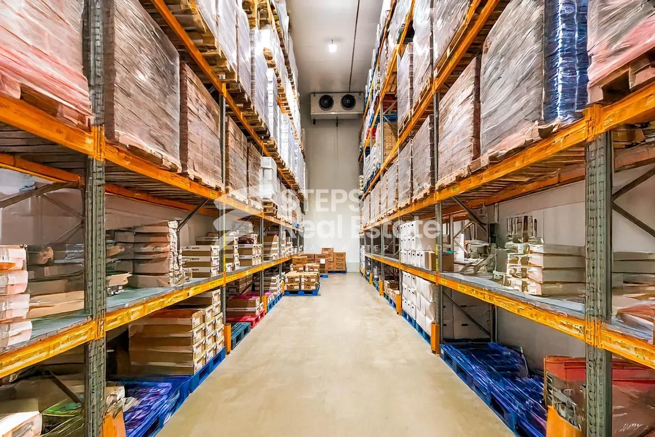 Warehouses & Stores - Al Rayyan - Industrial Area -Area Size: 4040 Square Meter