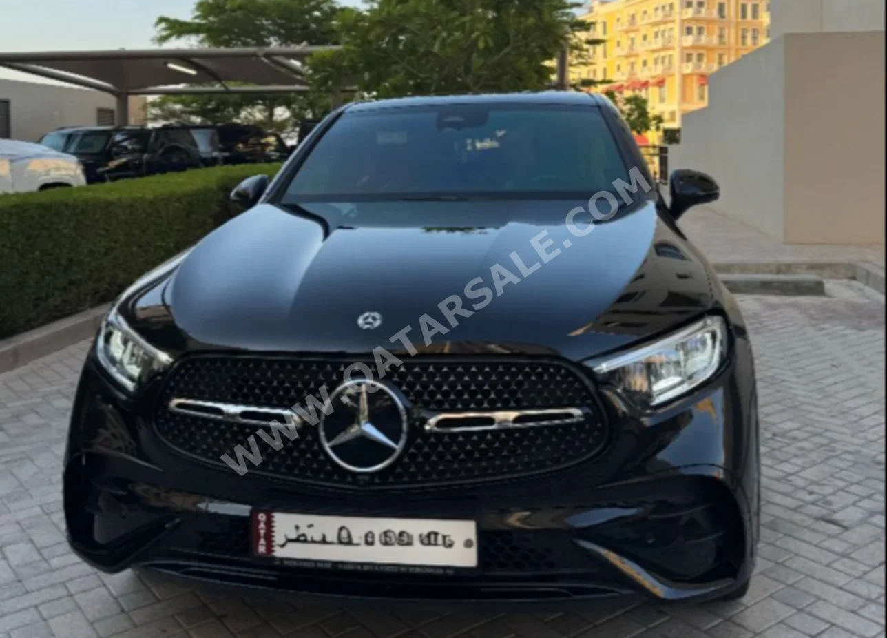 Mercedes-Benz  GLC  200  2024  Automatic  45,000 Km  4 Cylinder  Four Wheel Drive (4WD)  Coupe / Sport  Black and Red  With Warranty
