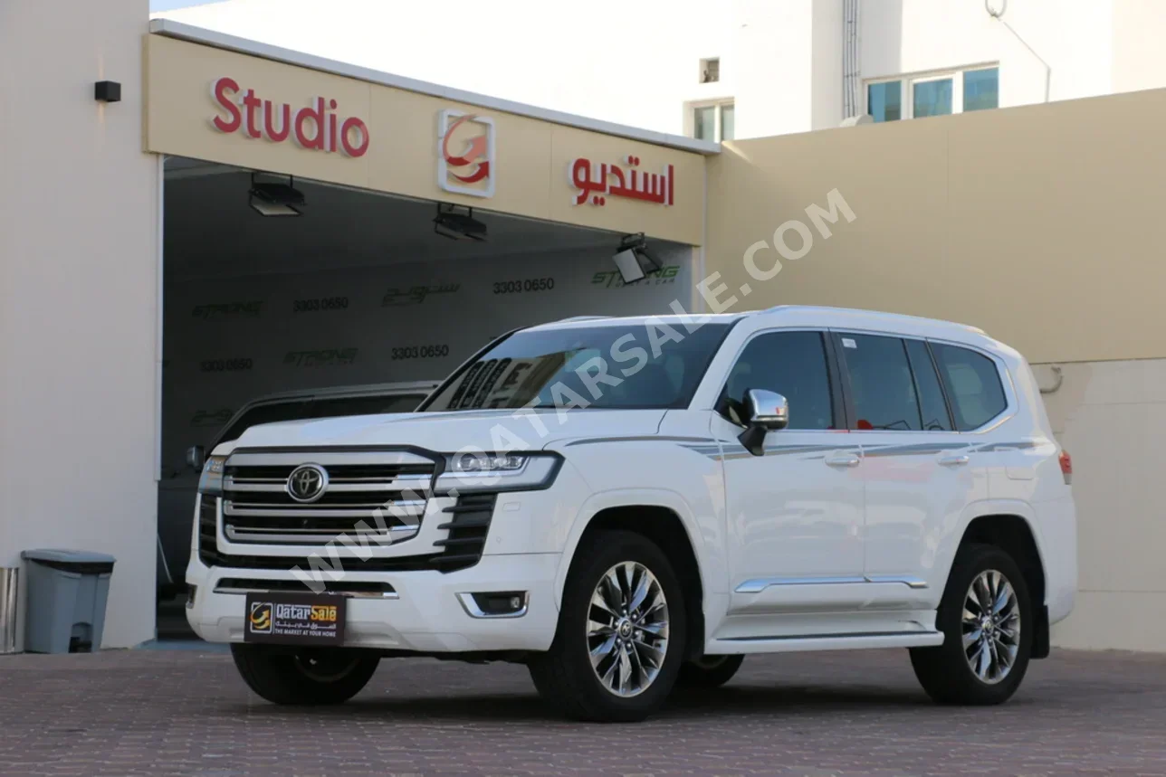 Toyota  Land Cruiser  VXR Twin Turbo  2024  Automatic  79,000 Km  6 Cylinder  Four Wheel Drive (4WD)  SUV  White  With Warranty