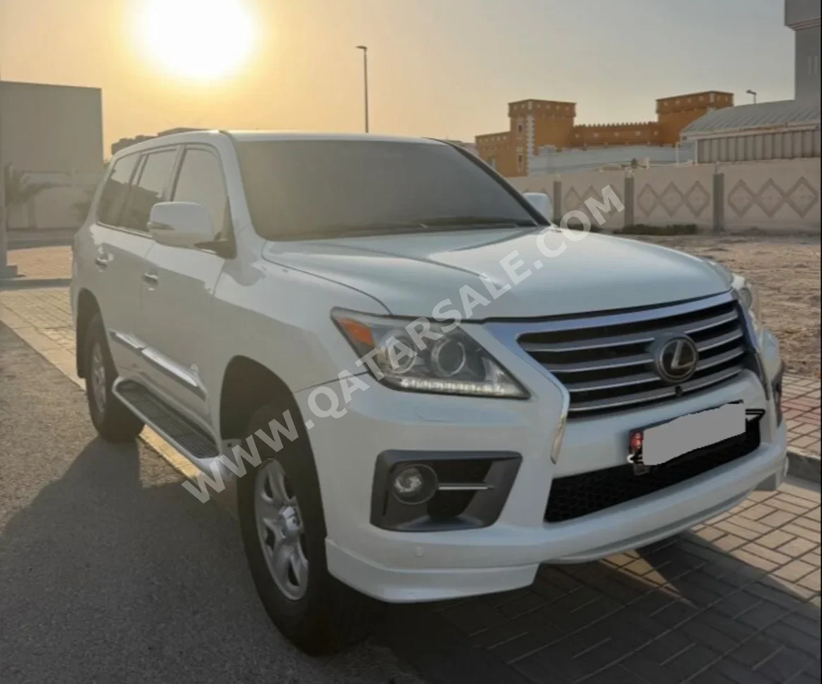 Lexus LX 570 2013 Automatic 260,000 Km 8 Cylinder Four Wheel Drive (4WD) SUV White With Warranty