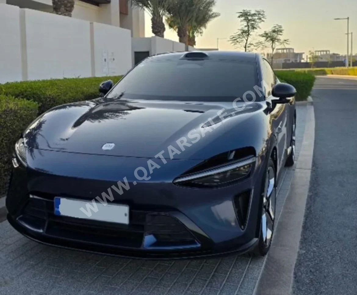 شاومي واي يو 7 برو 2025 اوتوماتيك 9,500 كم 0 سلندر دفع رباعي سيدان ازرق