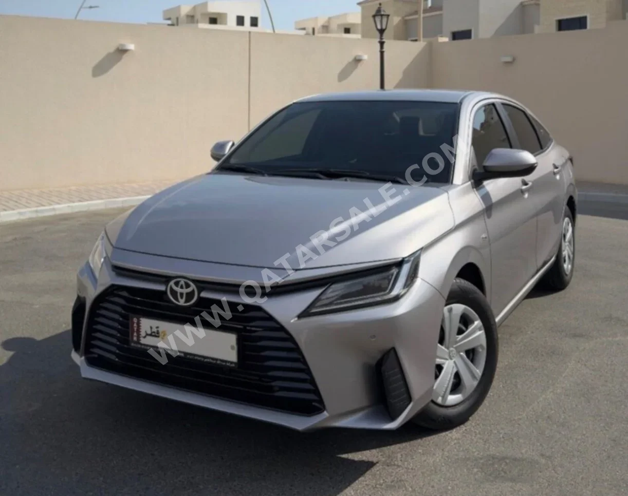 Toyota Yaris 2024 Automatic 48,500 Km 4 Cylinder All Wheel Drive (AWD) Sedan Gray With Warranty