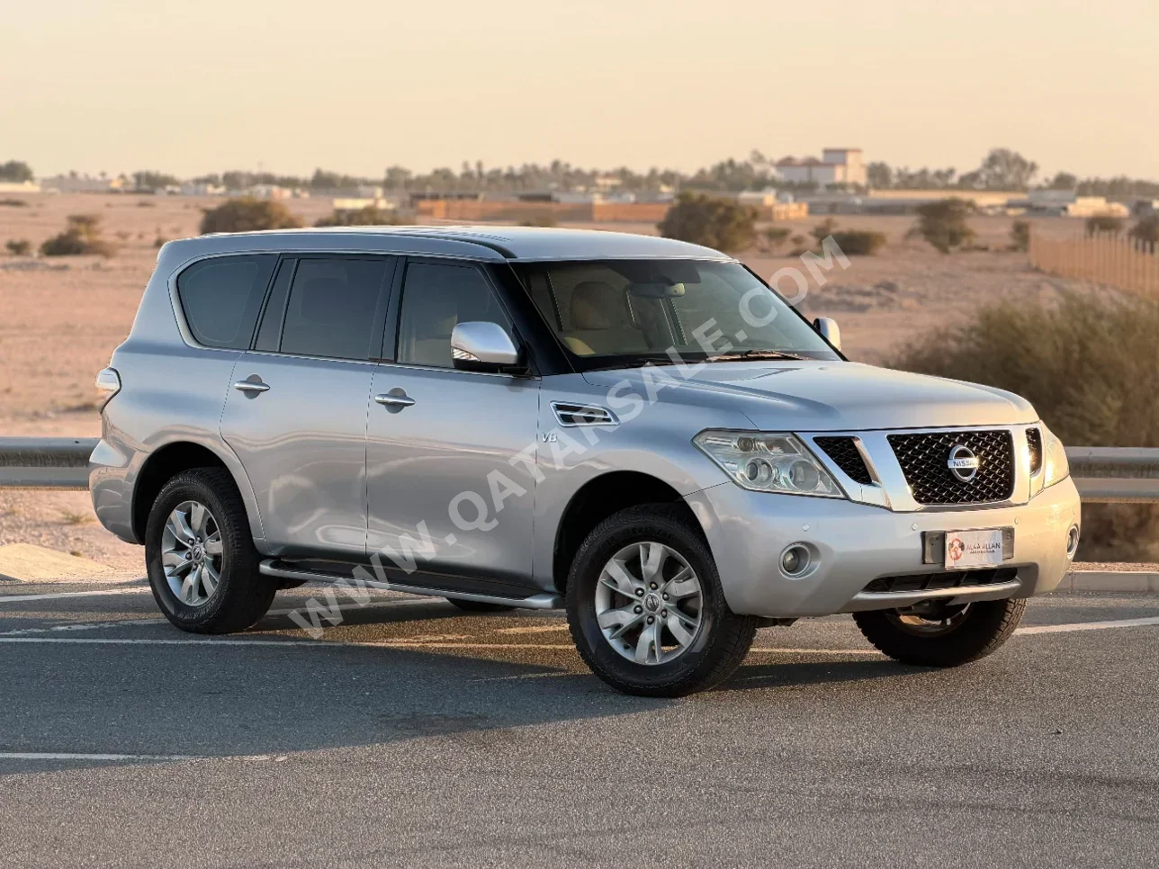 Nissan  Patrol  SE  2013  Automatic  275,000 Km  8 Cylinder  Four Wheel Drive (4WD)  SUV  Silver