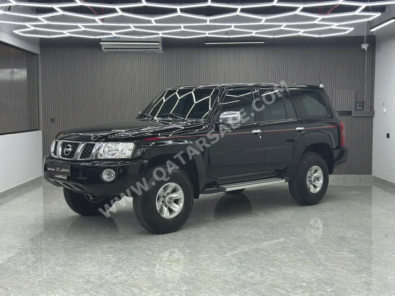 Nissan Patrol Safari 2022 Manual 60,000 Km 6 Cylinder Four Wheel Drive (4WD) SUV Black