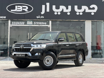 Toyota  Land Cruiser  GXR  2016  Automatic  330,000 Km  6 Cylinder  Four Wheel Drive (4WD)  SUV  Black