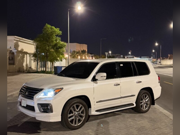 Lexus LX 570 S 2014 Automatic 300,000 Km 8 Cylinder Four Wheel Drive (4WD) SUV Pearl