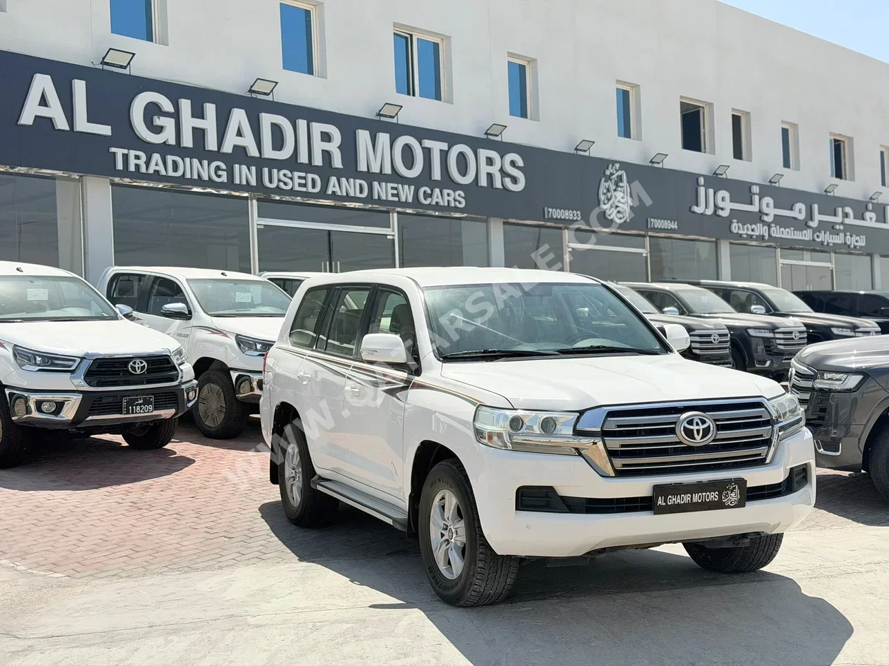 Toyota Land Cruiser GXR 2018 Automatic 146,000 Km 6 Cylinder Four Wheel Drive (4WD) SUV White