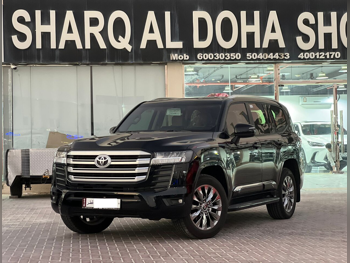 تويوتا  لاند كروزر  جي اكس ار  2026  اوتوماتيك  25,000 كم  6 سلندر  دفع رباعي  اس يو في  أسود  تحت الضمان