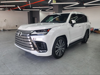 Lexus  LX  600  2022  Automatic  131,000 Km  6 Cylinder  Four Wheel Drive (4WD)  SUV  White  With Warranty