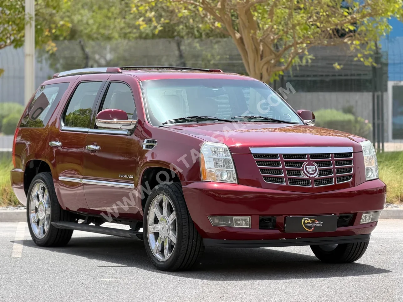 Cadillac  Escalade  2011  Automatic  250,000 Km  8 Cylinder  Four Wheel Drive (4WD)  SUV  Red
