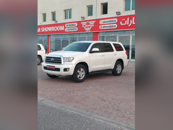تويوتا  سكويا  اس ار 5  2015  اوتوماتيك  315,000 كم  8 سلندر  دفع رباعي  اس يو في  أبيض