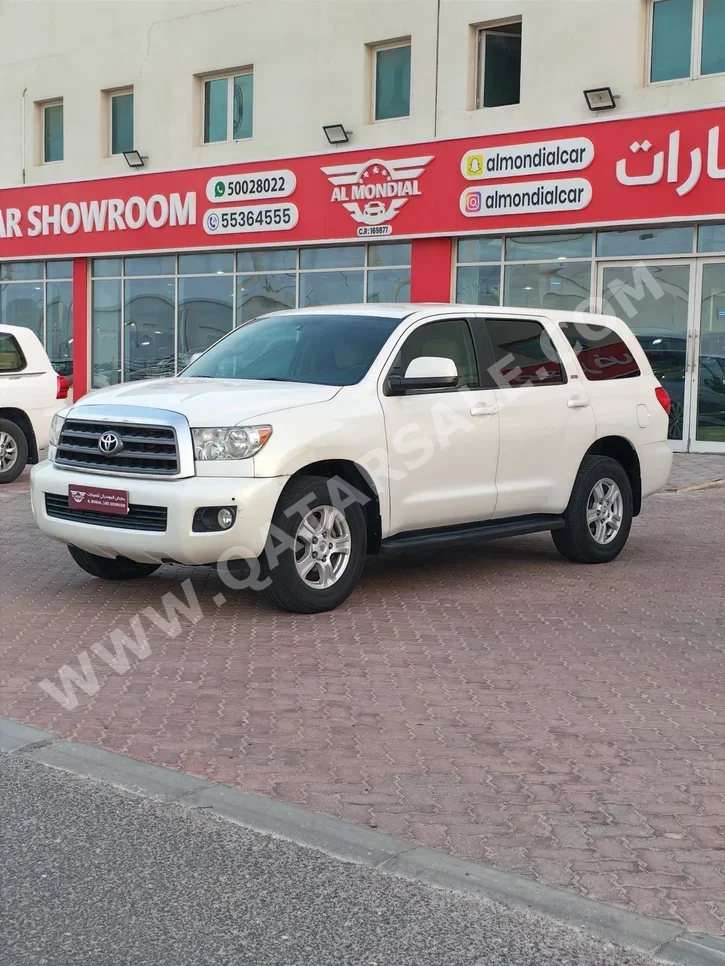 تويوتا سكويا اس ار 5 2015 اوتوماتيك 315,000 كم 8 سلندر دفع رباعي اس يو في أبيض