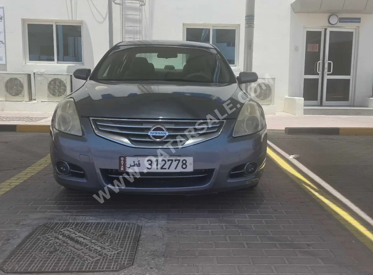 Nissan Altima 2.5 S 2012 Automatic 182,000 Km 4 Cylinder Front Wheel Drive (FWD) Sedan Turquoise