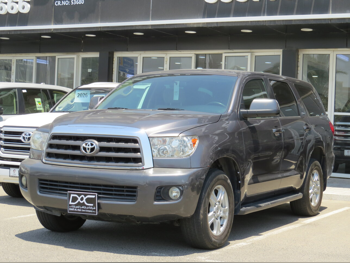 Toyota Sequoia SR5 2016 Automatic 189,000 Km 8 Cylinder Four Wheel Drive (4WD) SUV Gray