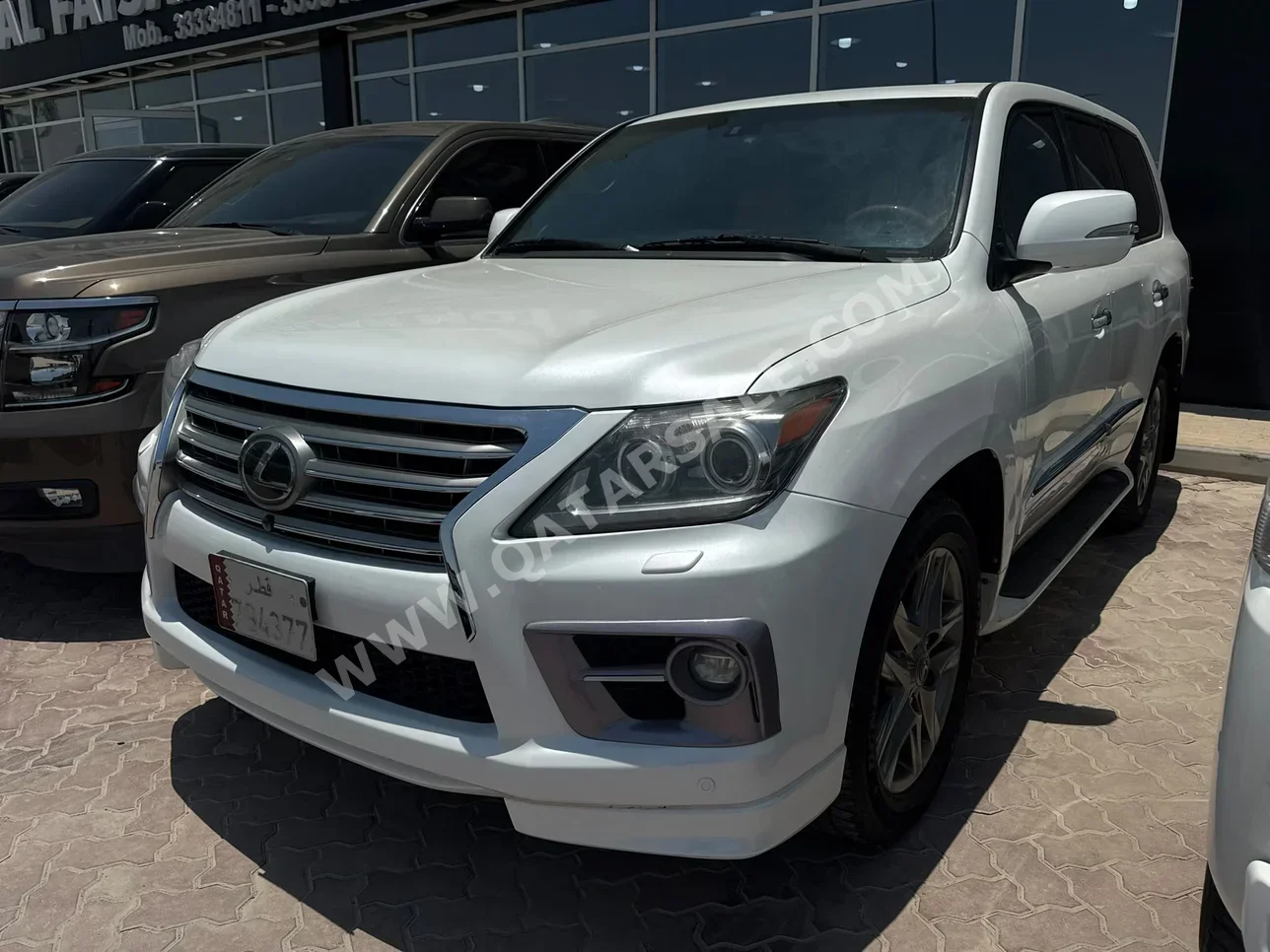 Lexus LX 570 S 2013 Automatic 453,000 Km 8 Cylinder Four Wheel Drive (4WD) SUV White