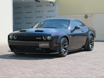 Dodge Challenger Hellcat 2016 Automatic 80,000 Km 8 Cylinder Rear Wheel Drive (RWD) Coupe / Sport Purple