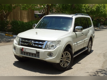 Mitsubishi  Pajero  GLS  2014  Automatic  133,000 Km  6 Cylinder  Four Wheel Drive (4WD)  SUV  White