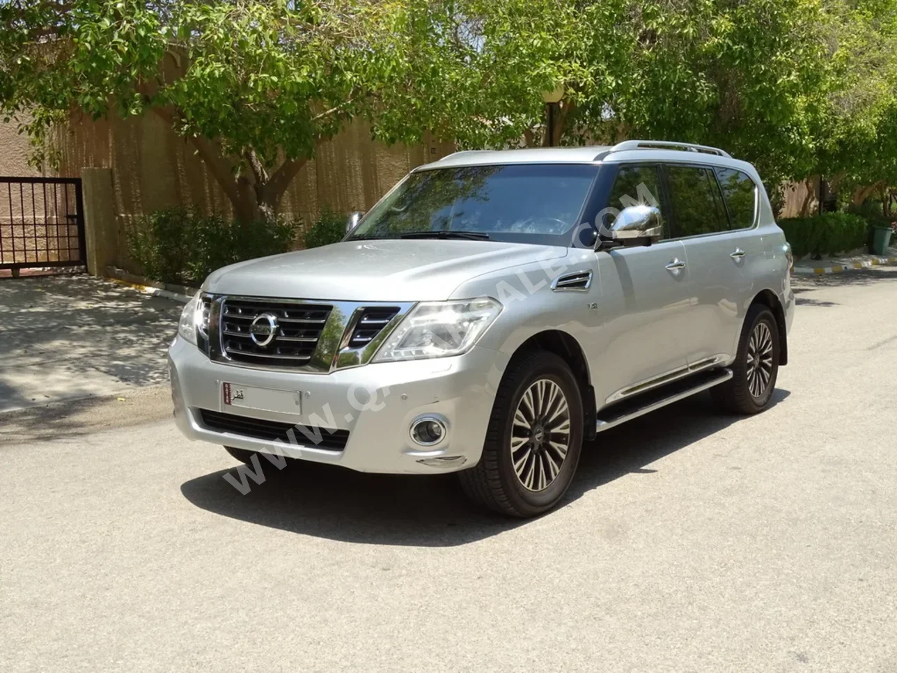 Nissan Patrol Platinum 2016 Automatic 130,000 Km 8 Cylinder Four Wheel Drive (4WD) SUV Silver