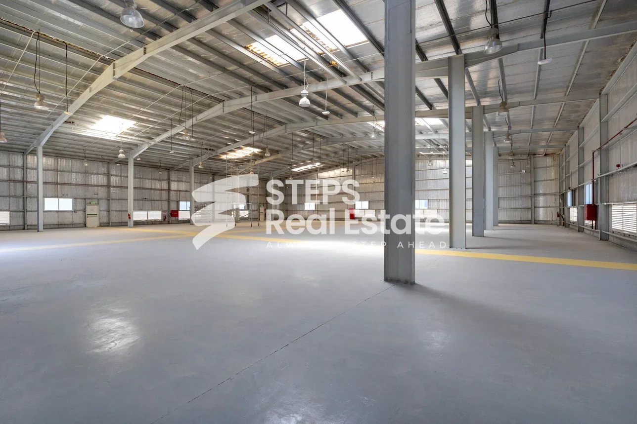Warehouses & Stores - Al Rayyan - Industrial Area -Area Size: 2000 Square Meter