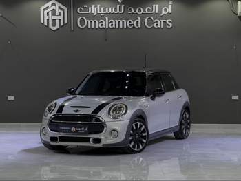 Mini Cooper Works 2016 Automatic 151,000 Km 6 Cylinder All Wheel Drive (AWD) Hatchback Silver