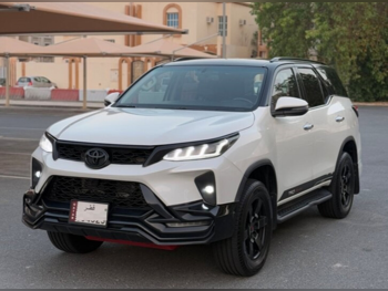 Toyota Fortuner TRD 2018 Automatic 207,000 Km 6 Cylinder Four Wheel Drive (4WD) SUV White