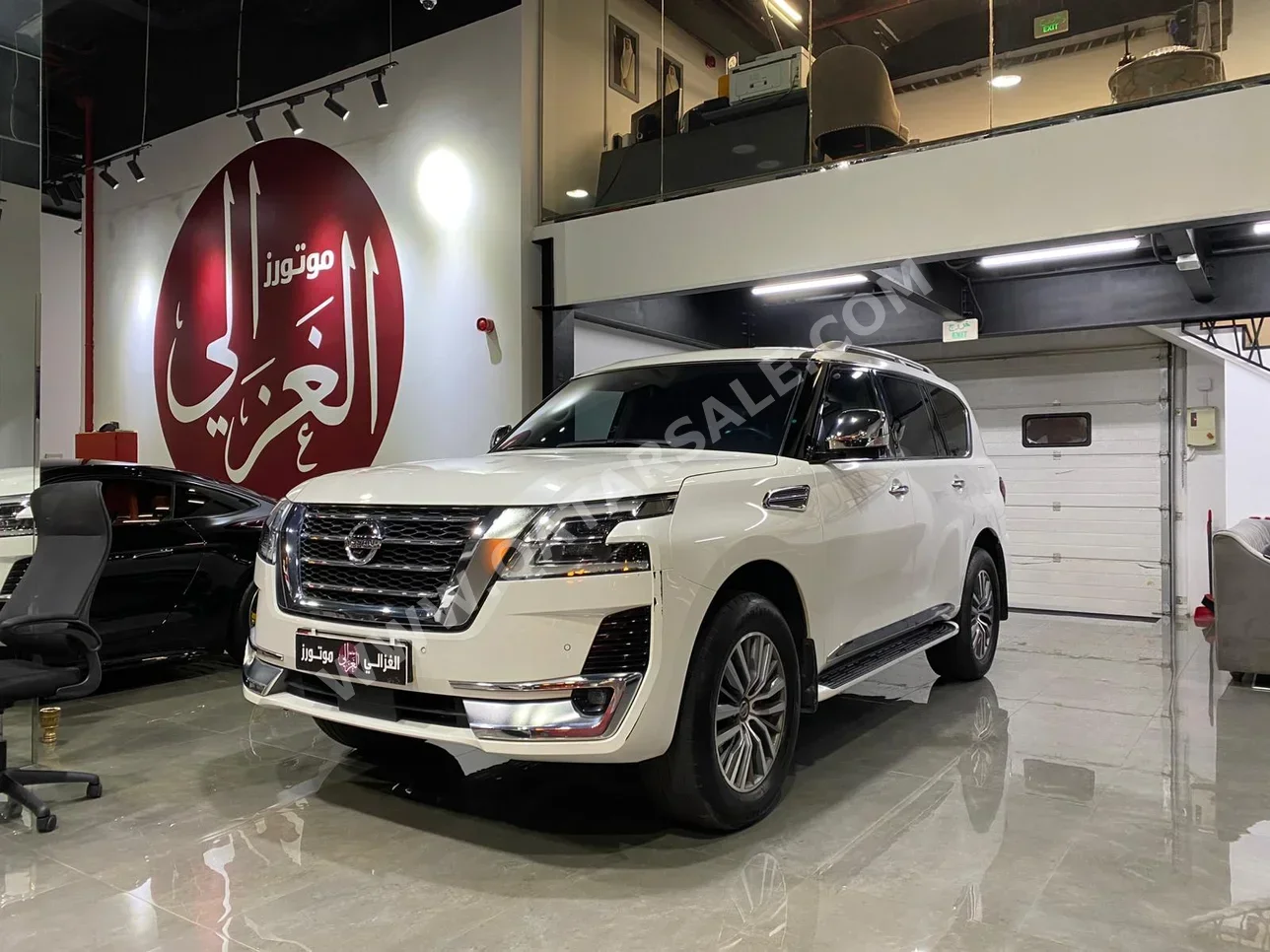 Nissan  Patrol  Platinum  2021  Automatic  120,000 Km  6 Cylinder  Four Wheel Drive (4WD)  SUV  White