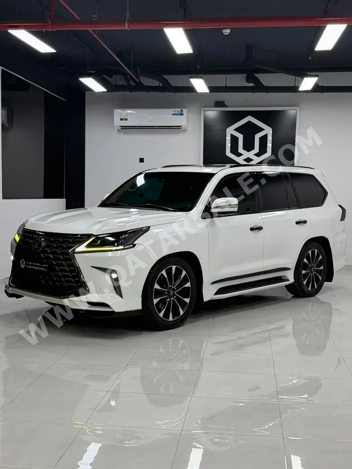 Lexus LX 570 S 2016 Automatic 263,000 Km 8 Cylinder Four Wheel Drive (4WD) SUV White