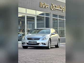 انفنيتي  جي  37  2012  اوتوماتيك  95,000 كم  4 سلندر  سحب امامي  سيدان  فضي