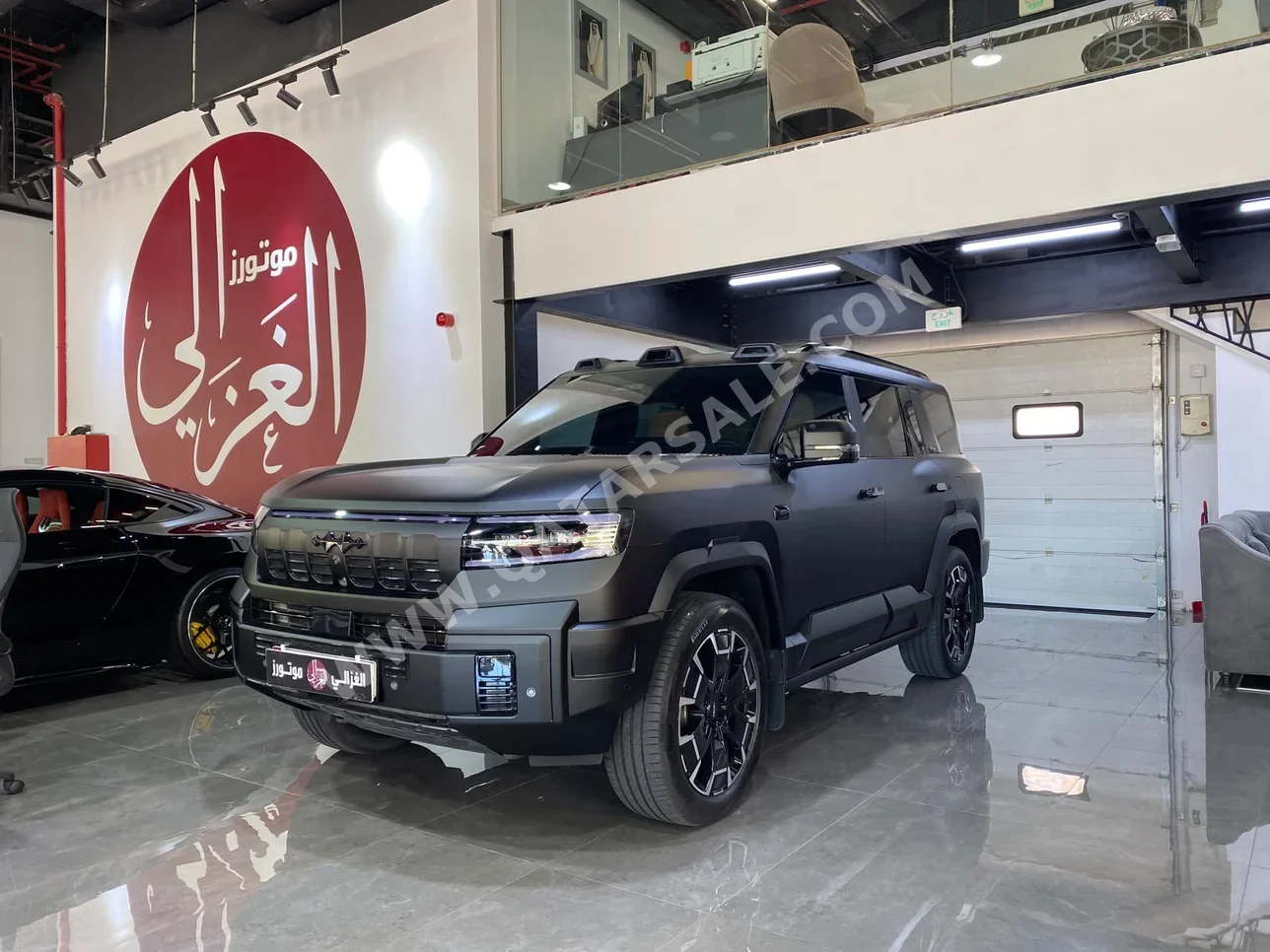 BYD Leopard 8 2026 Automatic 10,000 Km 4 Cylinder Four Wheel Drive (4WD) SUV Black Matte With Warranty