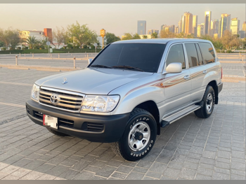 تويوتا  لاند كروزر  جي اكس  2006  عادي  300,000 كم  6 سلندر  دفع رباعي  اس يو في  فضي