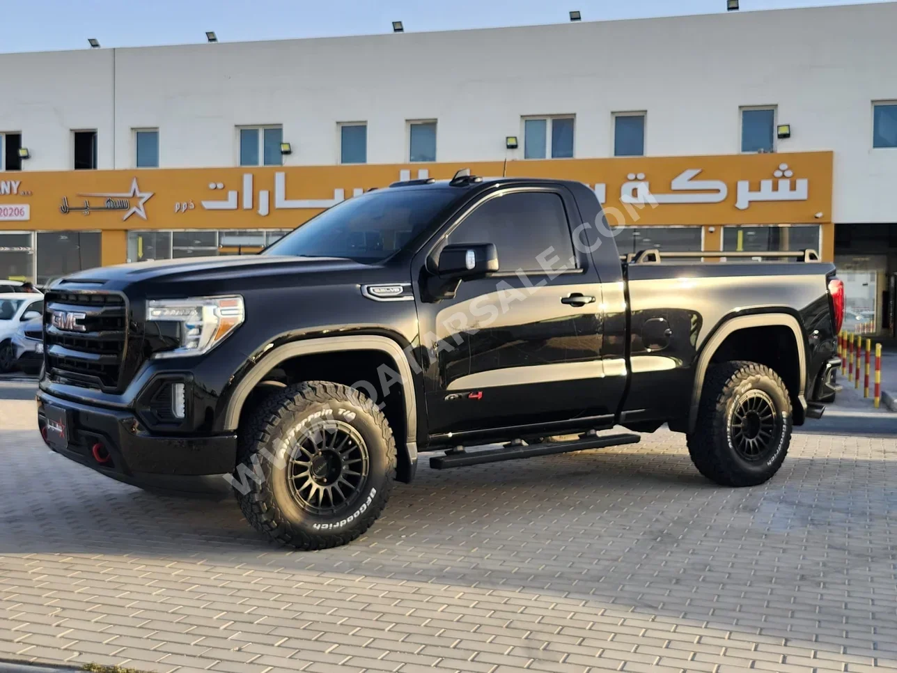 GMC Sierra AT4 2020 Automatic 155,000 Km 8 Cylinder Four Wheel Drive (4WD) Pick Up Black