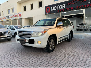Toyota  Land Cruiser  GXR  2015  Automatic  350,000 Km  8 Cylinder  Four Wheel Drive (4WD)  SUV  White