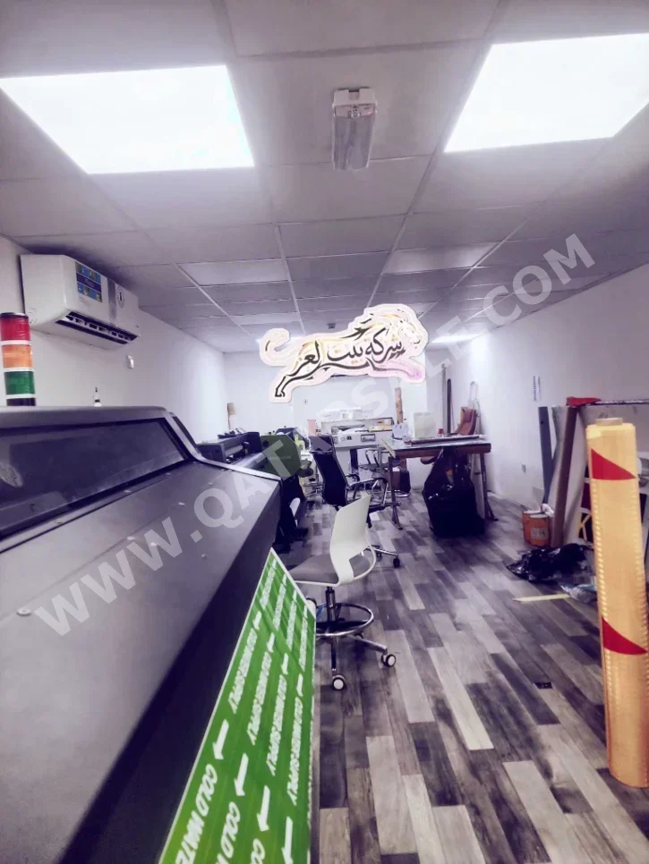 محلات تجارية - غير مفروشة - الدوحة للايجار