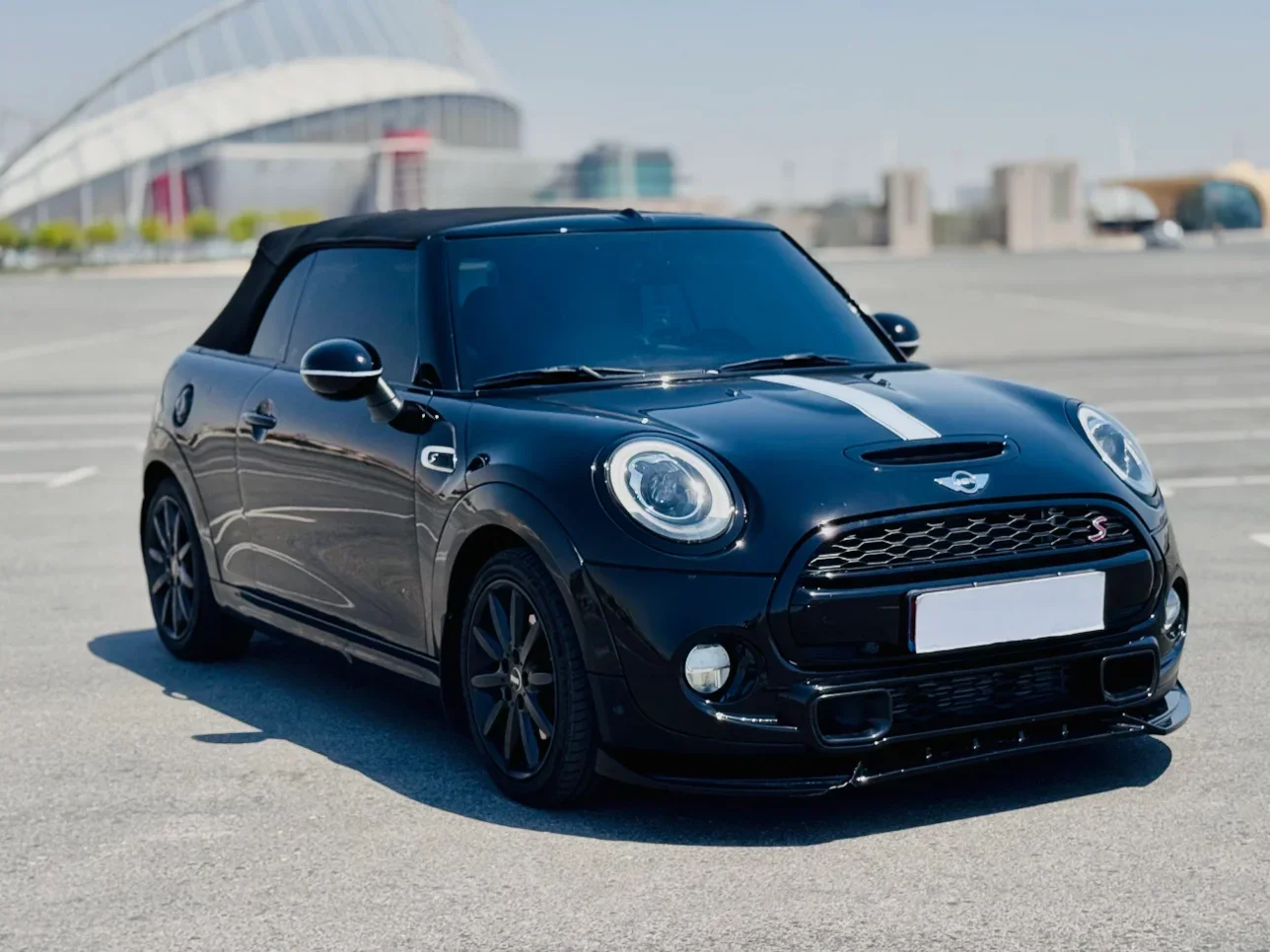 Mini Cooper S 2017 Automatic 58,000 Km 4 Cylinder Front Wheel Drive (FWD) Convertible Black