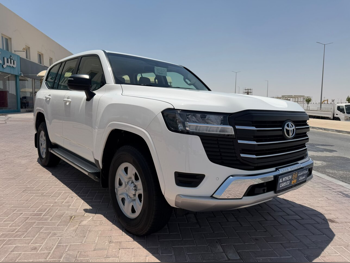 Toyota  Land Cruiser  GX  2024  Automatic  31,000 Km  6 Cylinder  Four Wheel Drive (4WD)  SUV  White