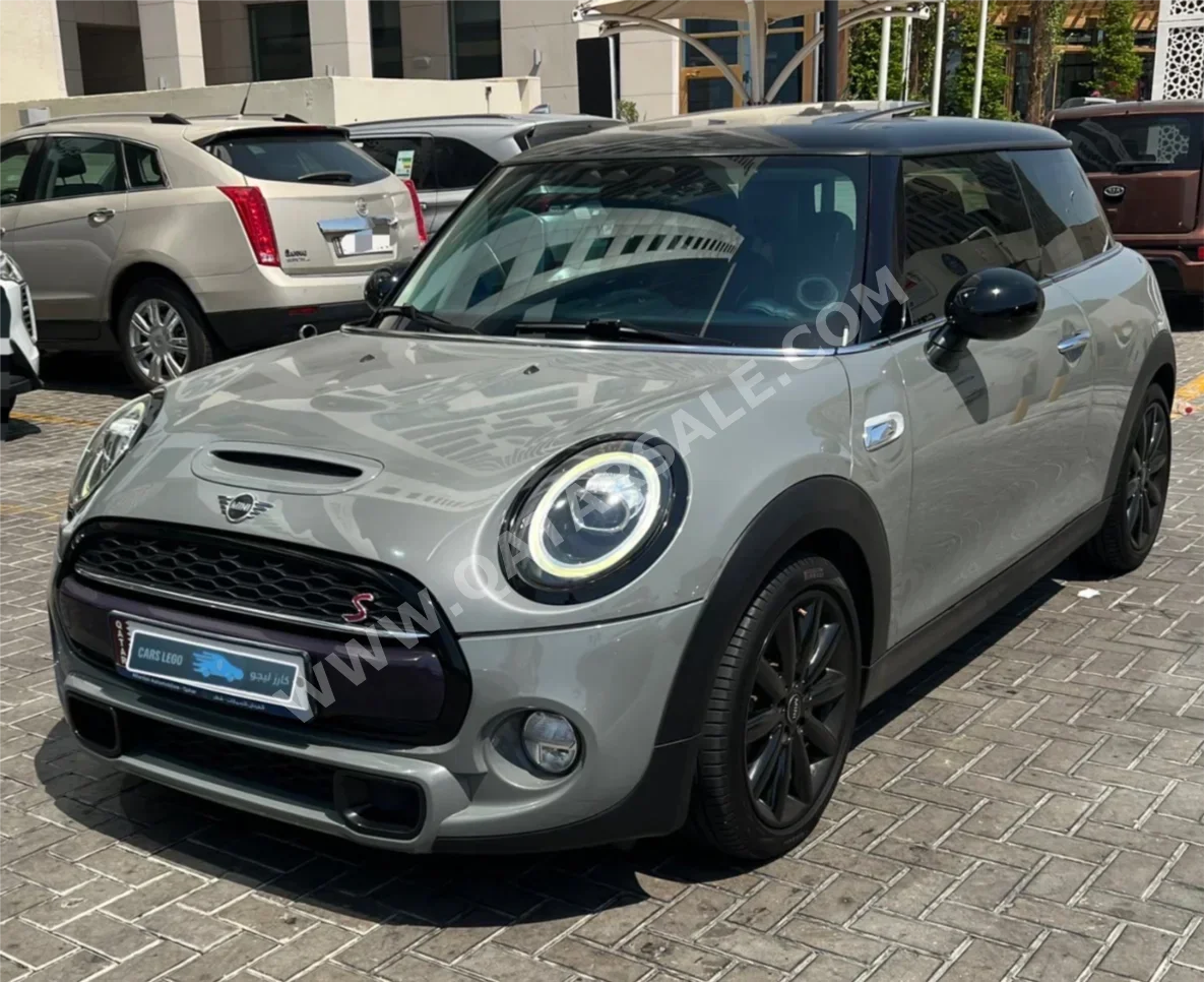 Mini Cooper S 2019 Automatic 83,000 Km 4 Cylinder Front Wheel Drive (FWD) Hatchback Silver
