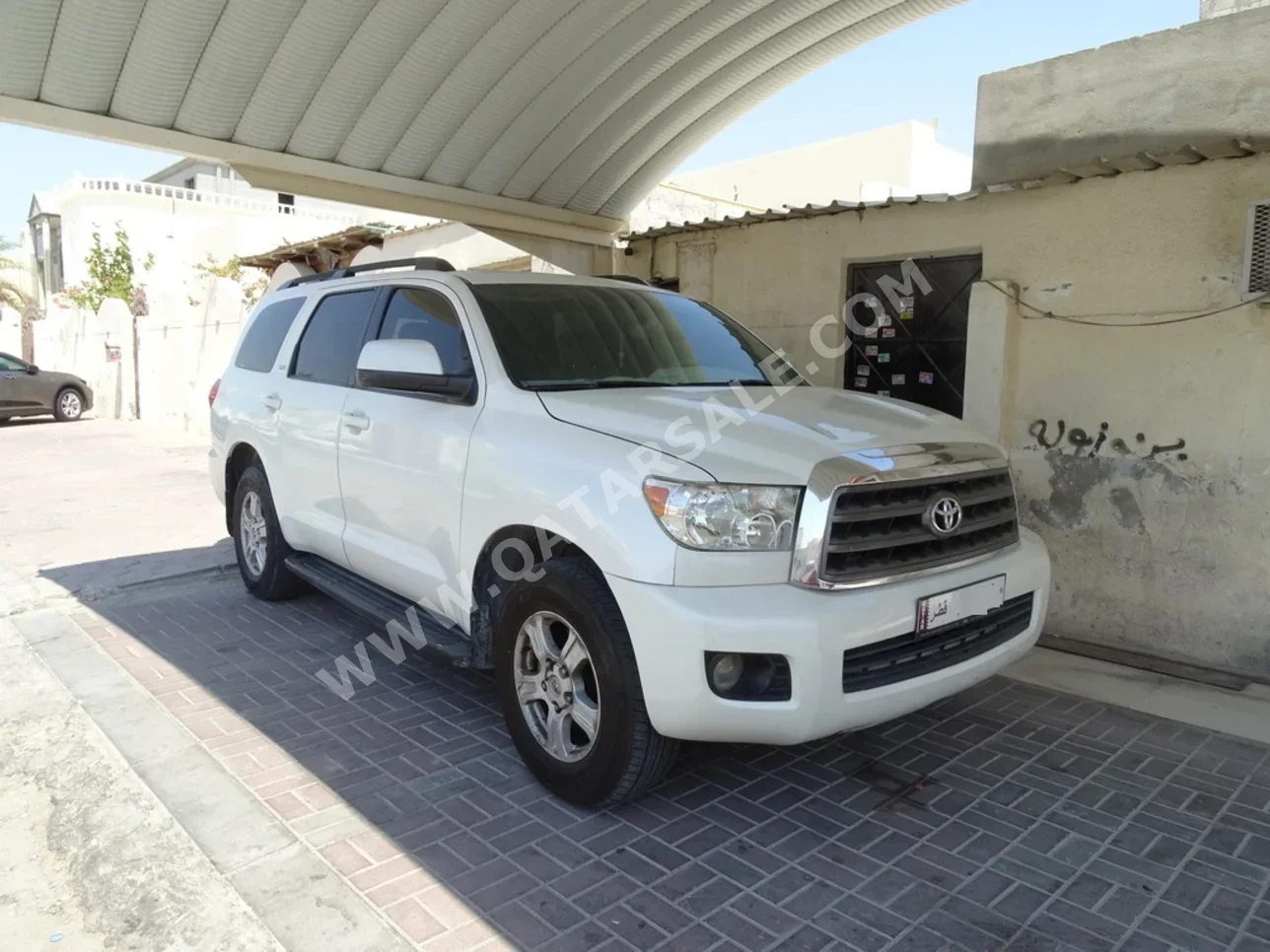 Toyota Sequoia SR5 2015 Automatic 399,000 Km 8 Cylinder Four Wheel Drive (4WD) SUV White
