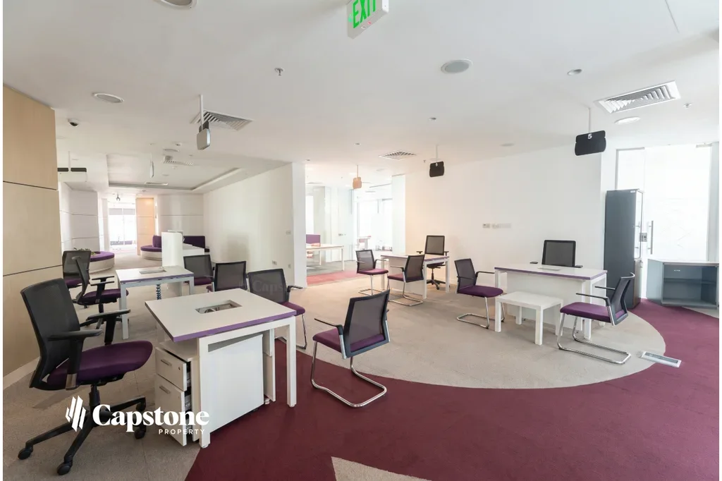 Commercial Offices - Semi Furnished - Doha - Onaiza
