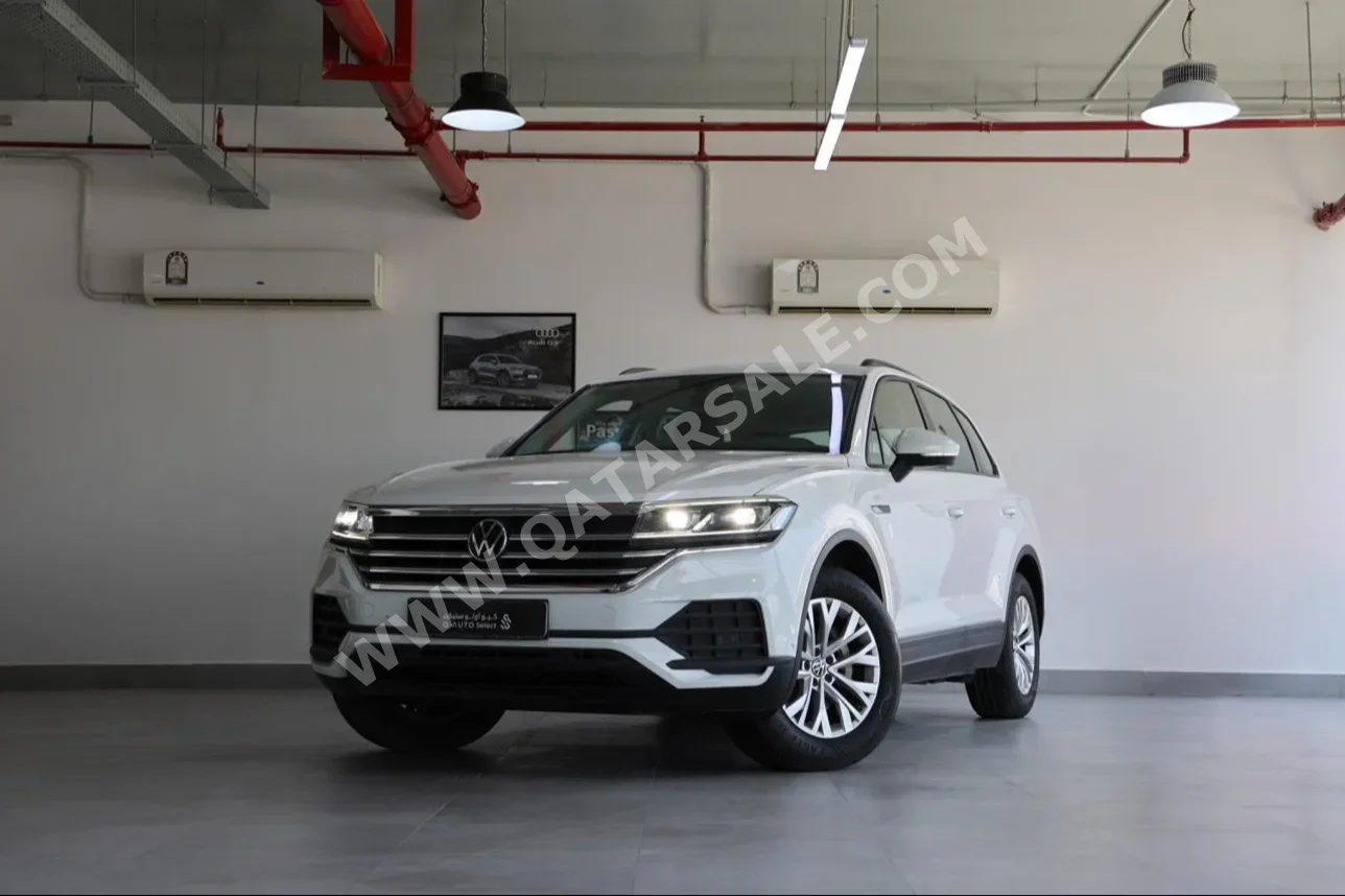 Volkswagen  Touareg  2023  Automatic  29,167 Km  4 Cylinder  All Wheel Drive (AWD)  SUV  White  With Warranty
