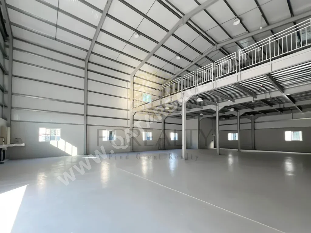 Warehouses & Stores - Al Wakrah - Barkit Al Awamer -Area Size: 1000 Square Meter