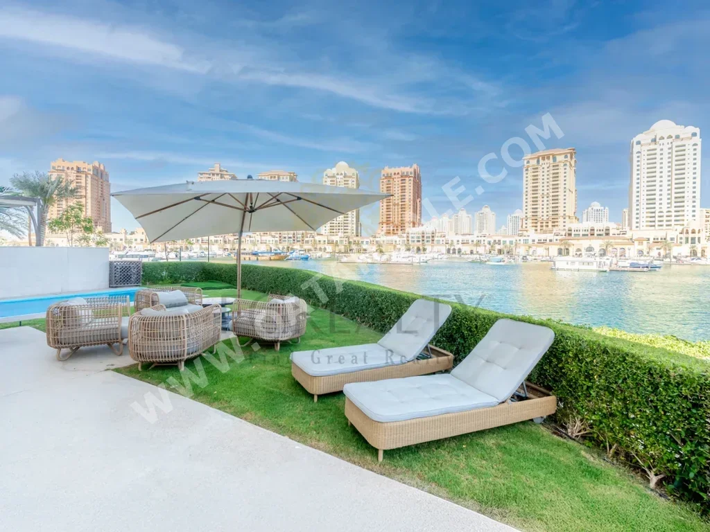 Townhouse  - Fully Furnished  - Doha  - The Pearl  - 3 Bedrooms