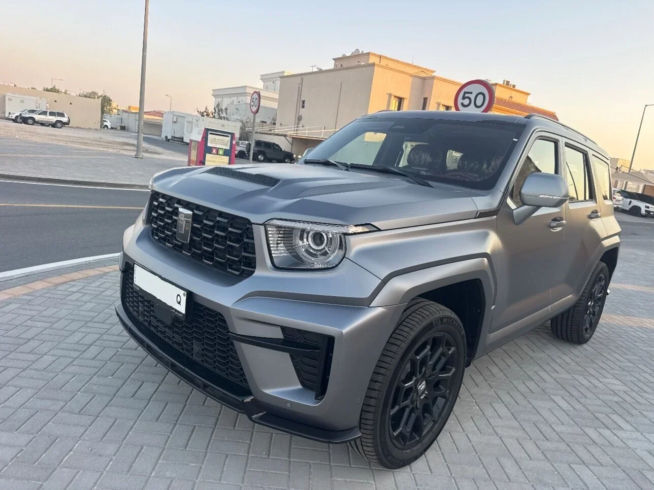 GWM Tank 700 2026 Automatic 500 Km 6 Cylinder Rear Wheel Drive (RWD) SUV Gray Matte With Warranty